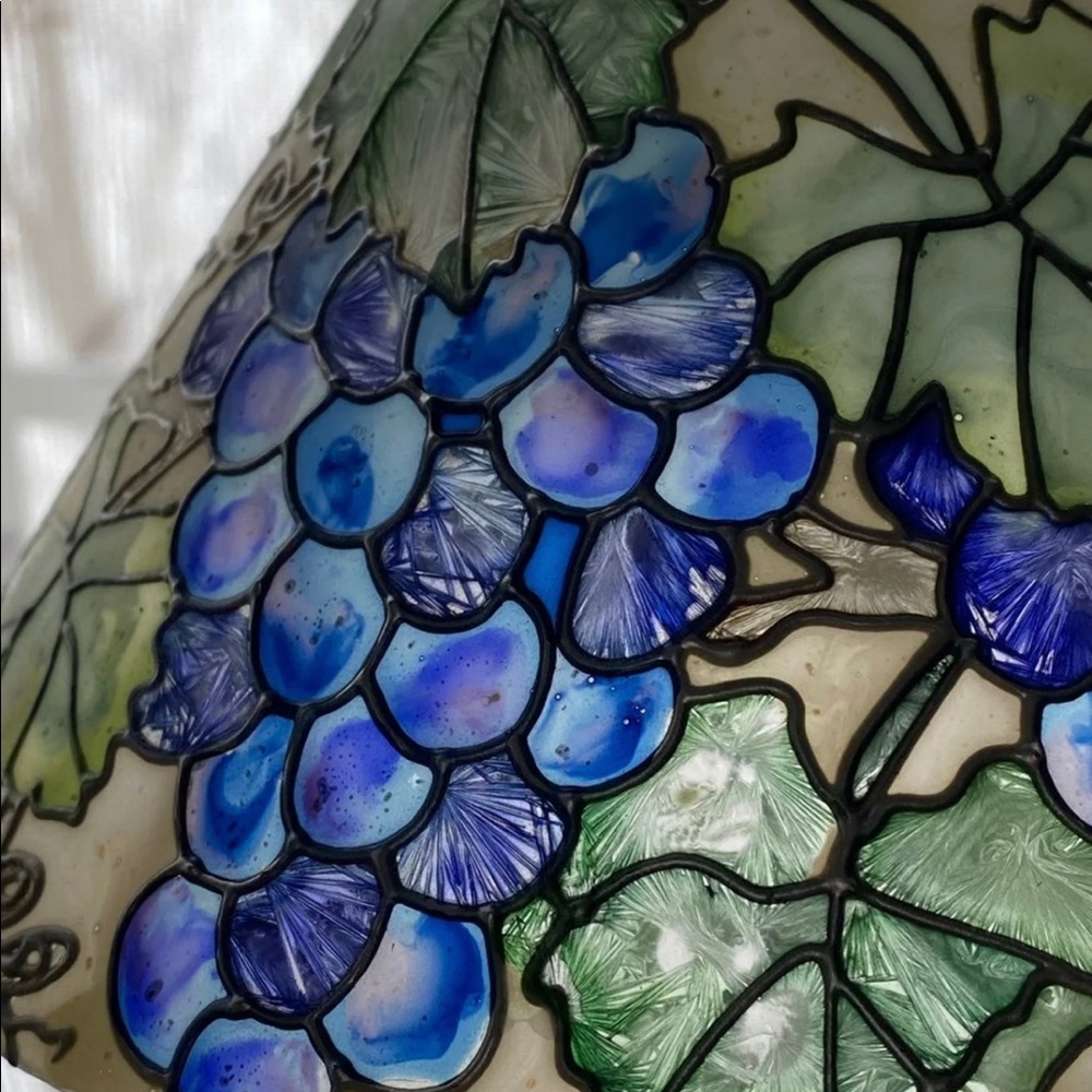 Stained Glass Design Lampshade, Grapes with leaves for tea light holder